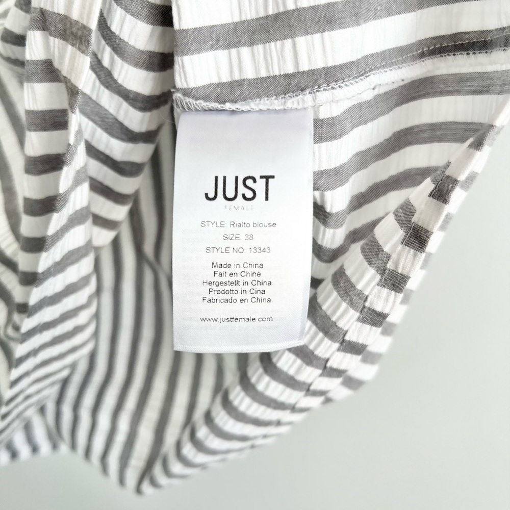 JUST Female Size 38 • Rialto Blouse Stripe Short Sleeve Top. - Picture 5 of 6